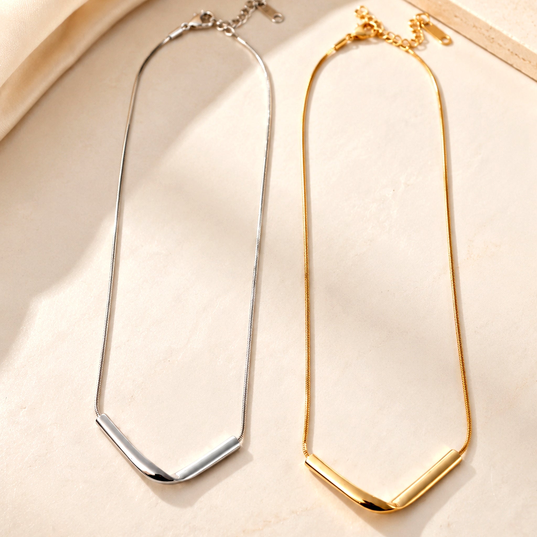 Apex Silver V-Bar Necklace – Minimalist Snake Chain